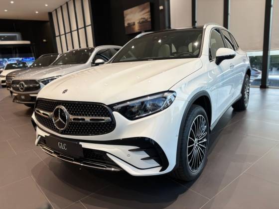 MERCEDES-BENZ GLC 300 2.0 MHEV AMG LINE 4MATIC 9G-TRONIC MERCEDES-BENZ GLC 300 2.0 MHEV AMG LINE 4MATIC 9G-TRONIC